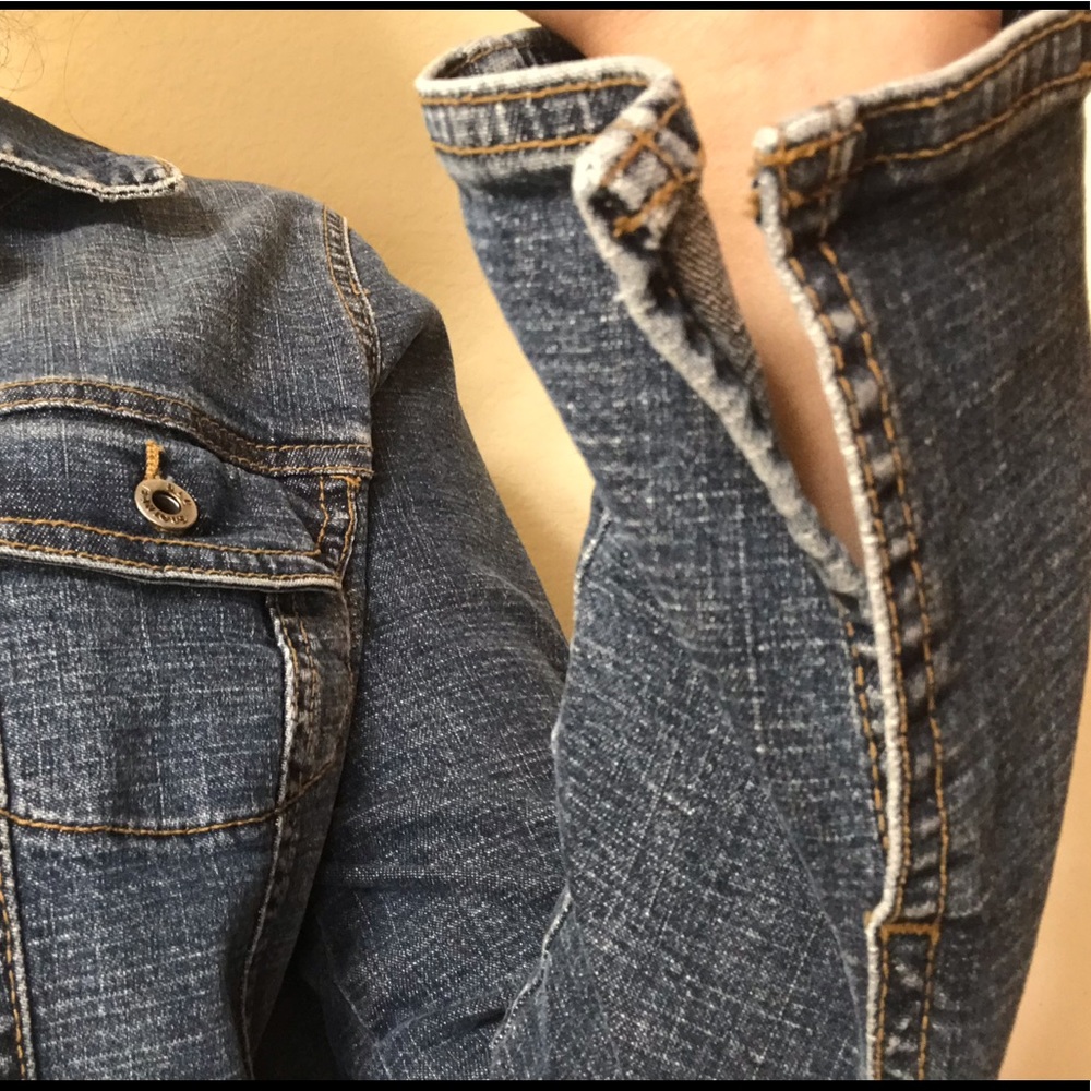 Denim jacket. - Picture 5 of 5